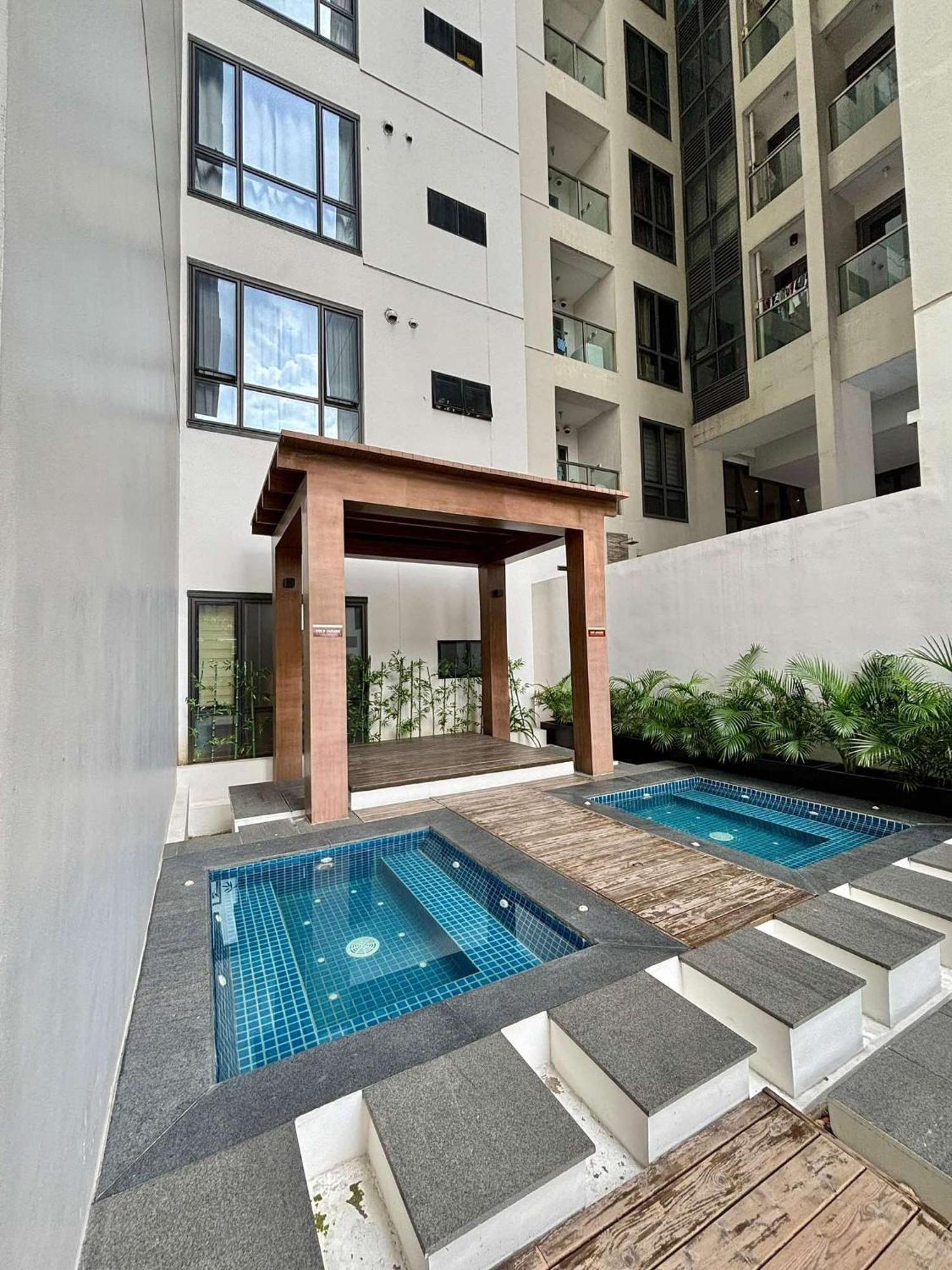 Greenbelt Hamilton Tower 1 Legazpi Makati City Dış mekan fotoğraf