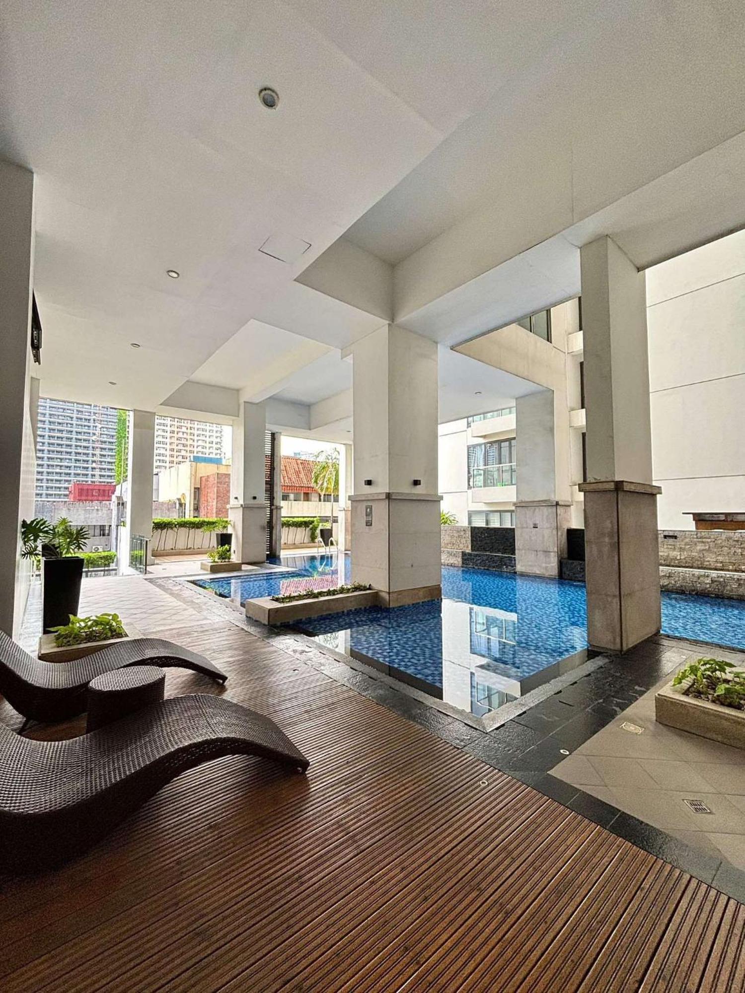 Greenbelt Hamilton Tower 1 Legazpi Makati City Dış mekan fotoğraf