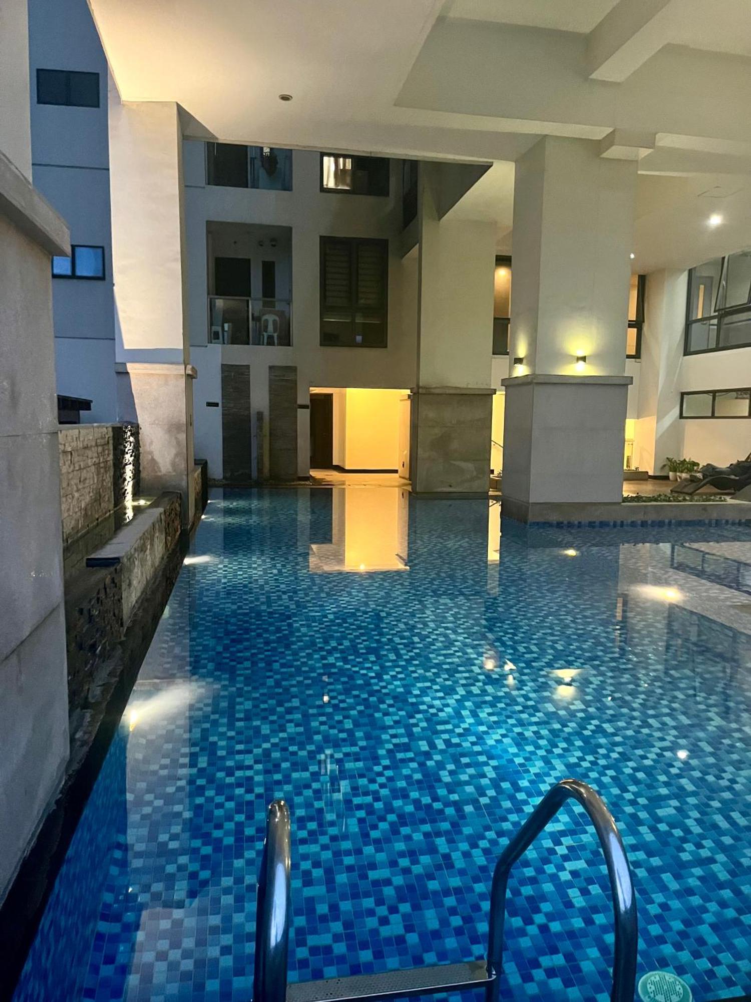 Greenbelt Hamilton Tower 1 Legazpi Makati City Dış mekan fotoğraf