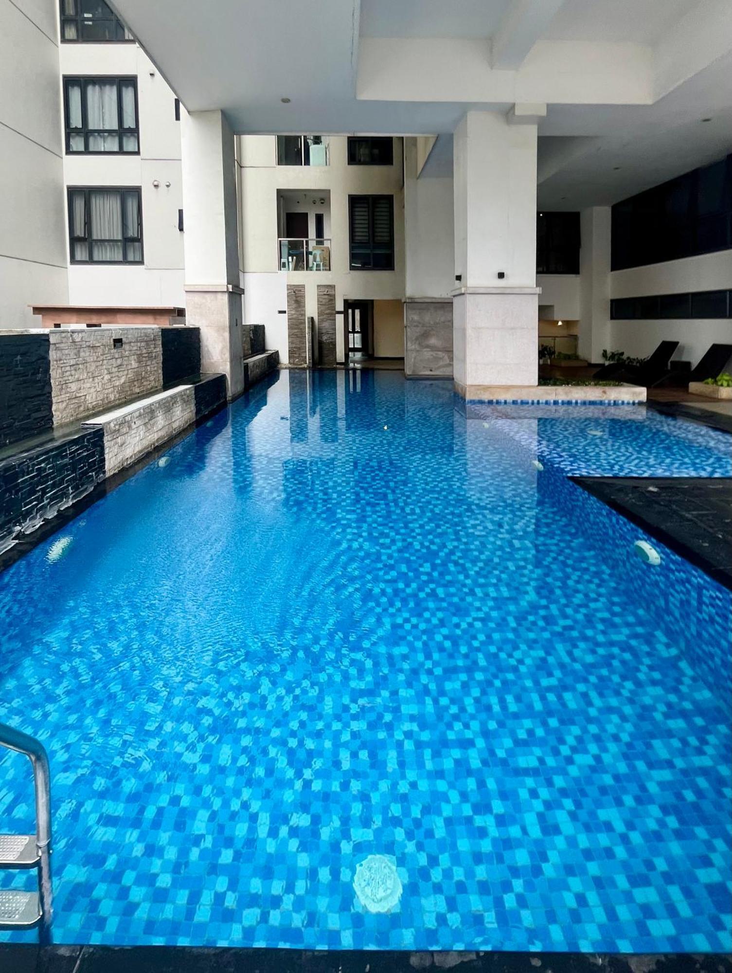 Greenbelt Hamilton Tower 1 Legazpi Makati City Dış mekan fotoğraf